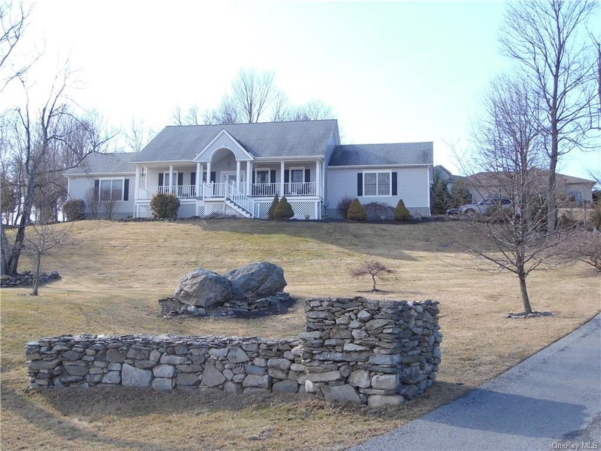 15 Rue de Vin Dr, Marlboro, NY 12542 - photo 1