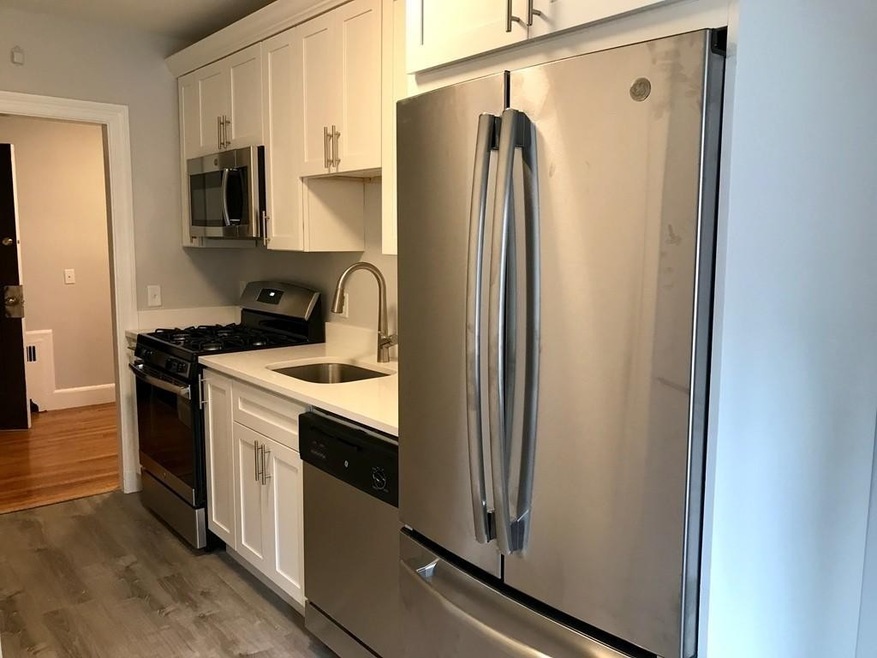 8 Mount Ida St unit 6, Newton, MA 02458 - photo 1