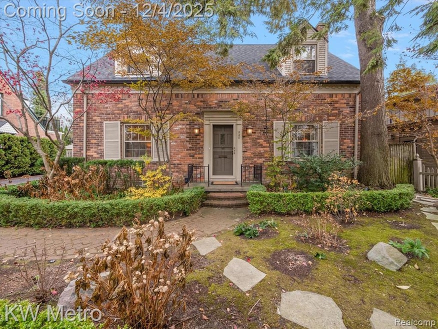 340 Kercheval Ave, Grosse Pointe Farms, MI 48236 - photo 1