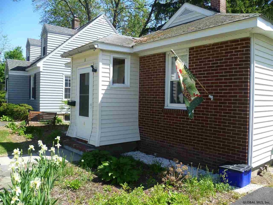 8 Fordham Ct, Albany, NY 12209 - photo 1