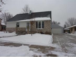 217 Kamps Ct, Combined Locks, WI 54113 - photo 1