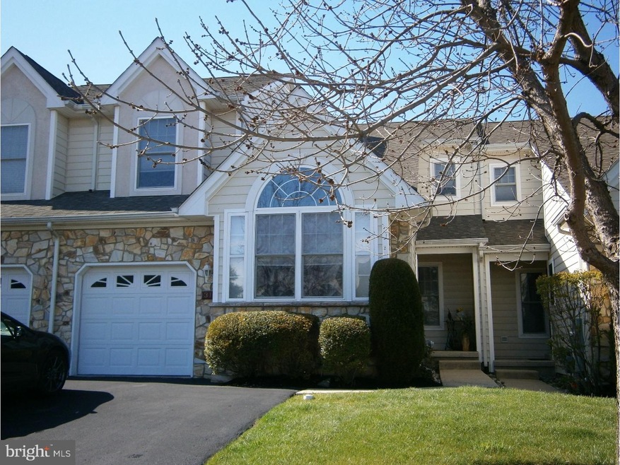31 Grandview Dr, Warminster, PA 18974 - photo 1
