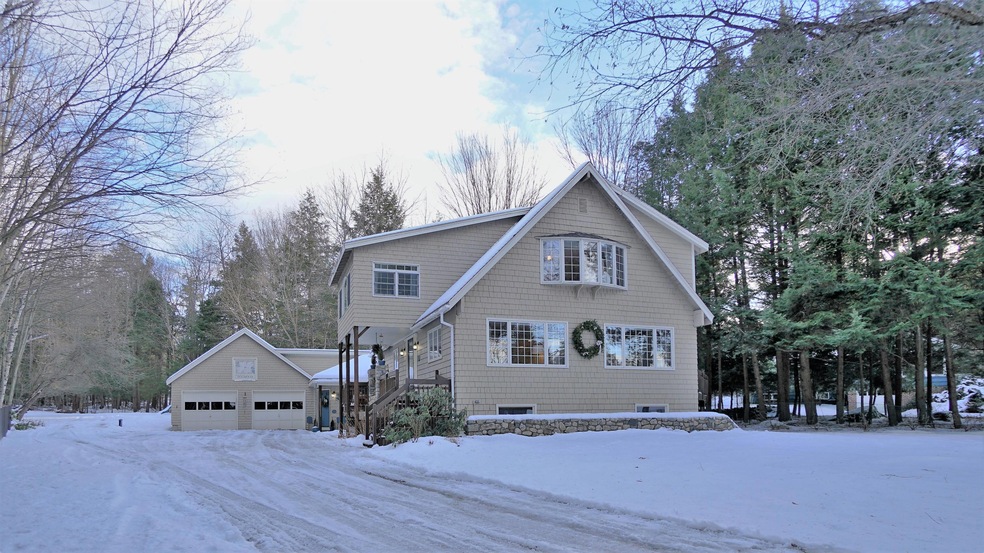 152 Hearthside Road PIX 6