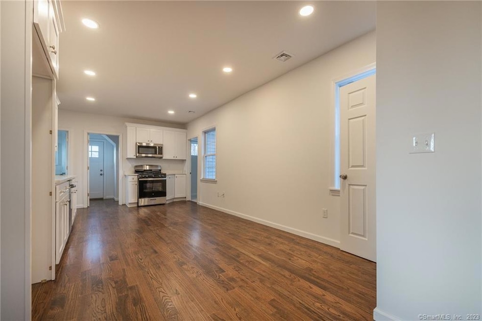 340 Pleasantview Ave unit 2nd/3rd floors, Bridgeport, CT 06606 - photo 1