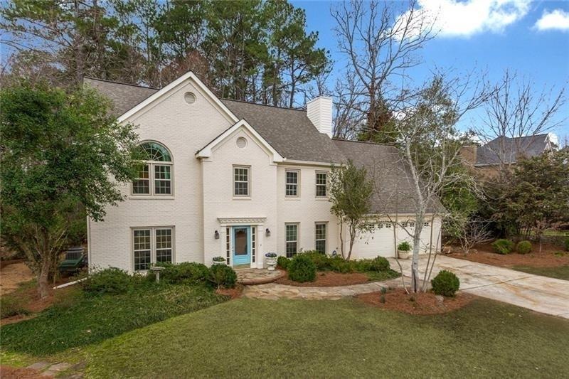 AMAZING RENOVATED BRICK TRADITIONAL IN SOUGHT-AFTE