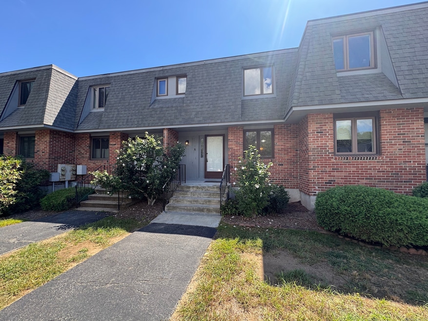 32 Upper Pattagansett Rd unit 8, East Lyme, CT 06333 - photo 1