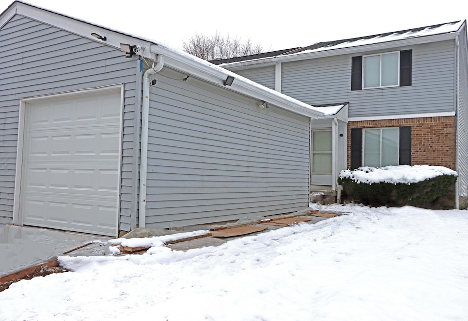 5740 Vestry Ct, Galloway, OH 43119 - photo 1