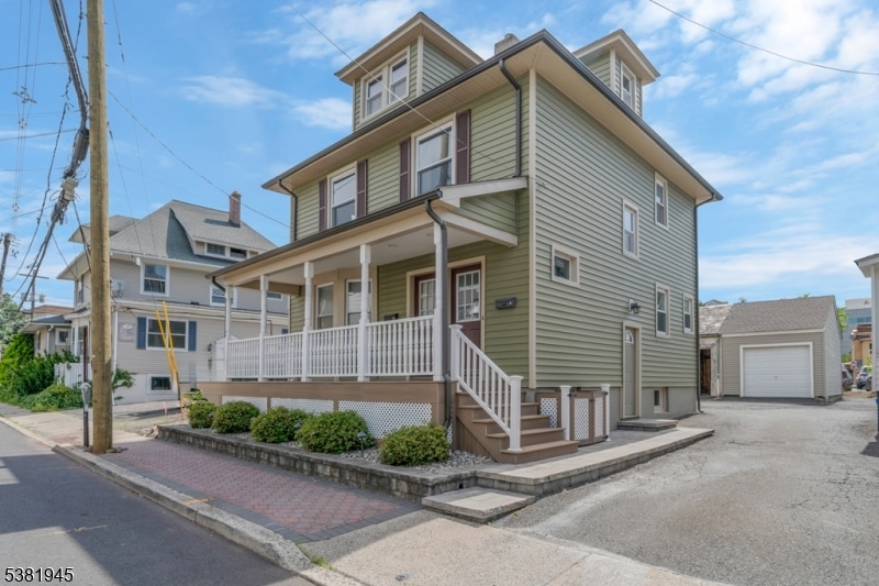 32 Maple St, Somerville, NJ 08876 - photo 1