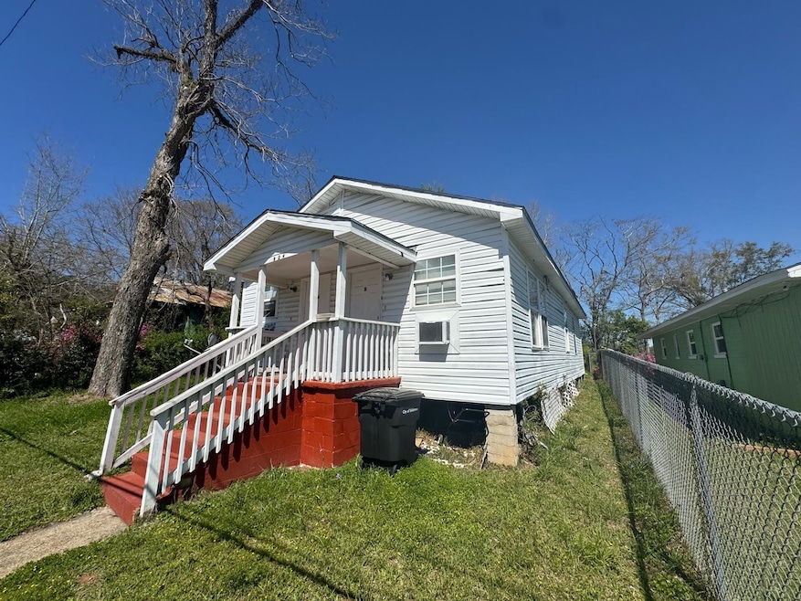 824 Golden St unit A and B, Tallahassee, FL 32304 - photo 1