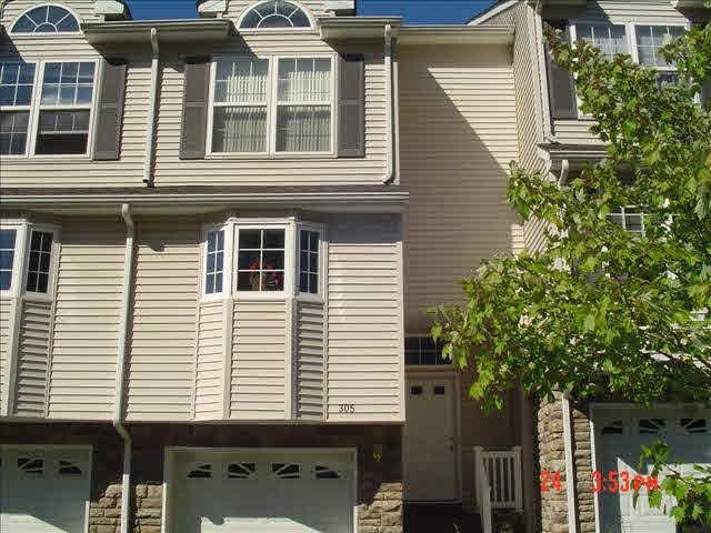 305 Pondview Loop, Wappingers Falls, NY 12590 - photo 1
