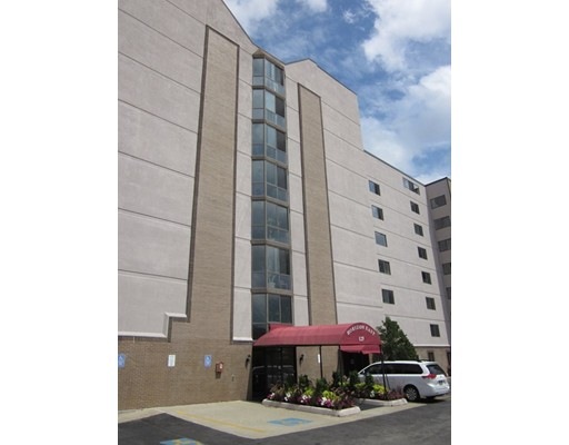 Horizon East unit 701, Watertown, MA 02472 - photo 1