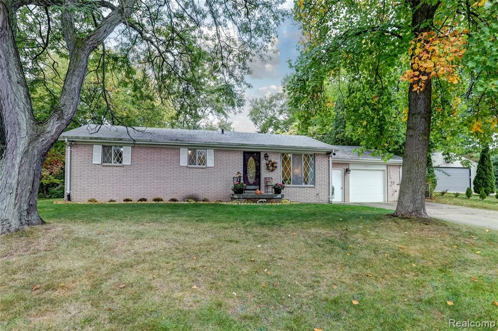 1642 Lakeway Drive, Bloomfield Township, MI-1-FULL