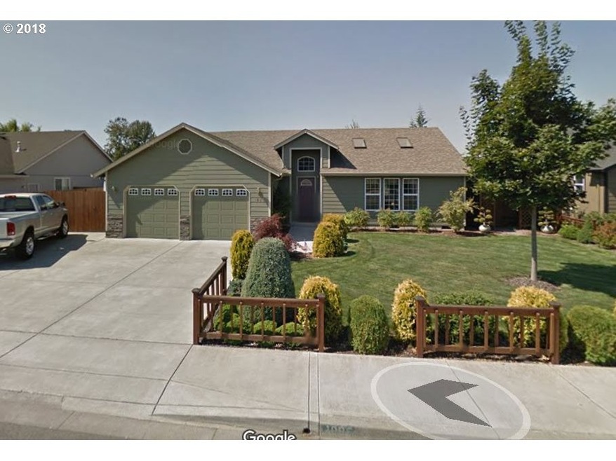 1085 N 1st St, Creswell, OR 97426 - photo 1