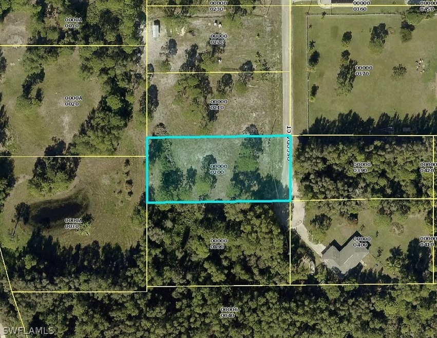 11811 Oscoda Ct, Pine Island Center, FL 33922 - photo 1