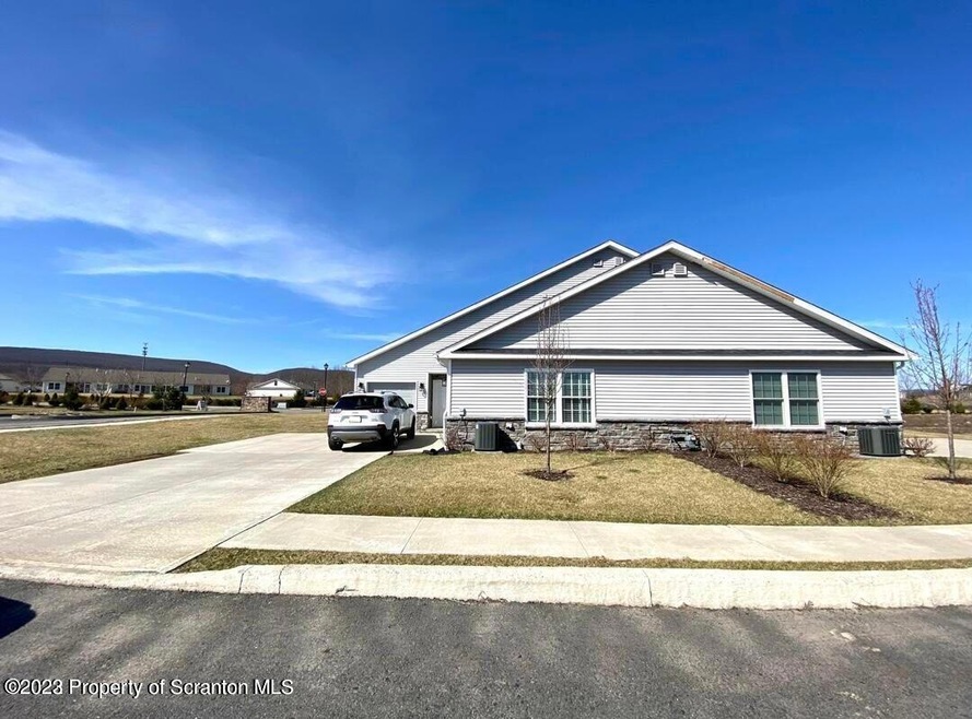 104 Golden Gate Cir, Archbald, PA 18403 - photo 1