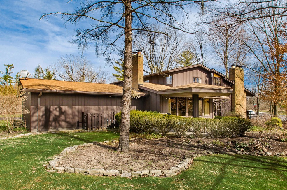 Y-2500 Stonehaven Ct. N. Upper Arlington