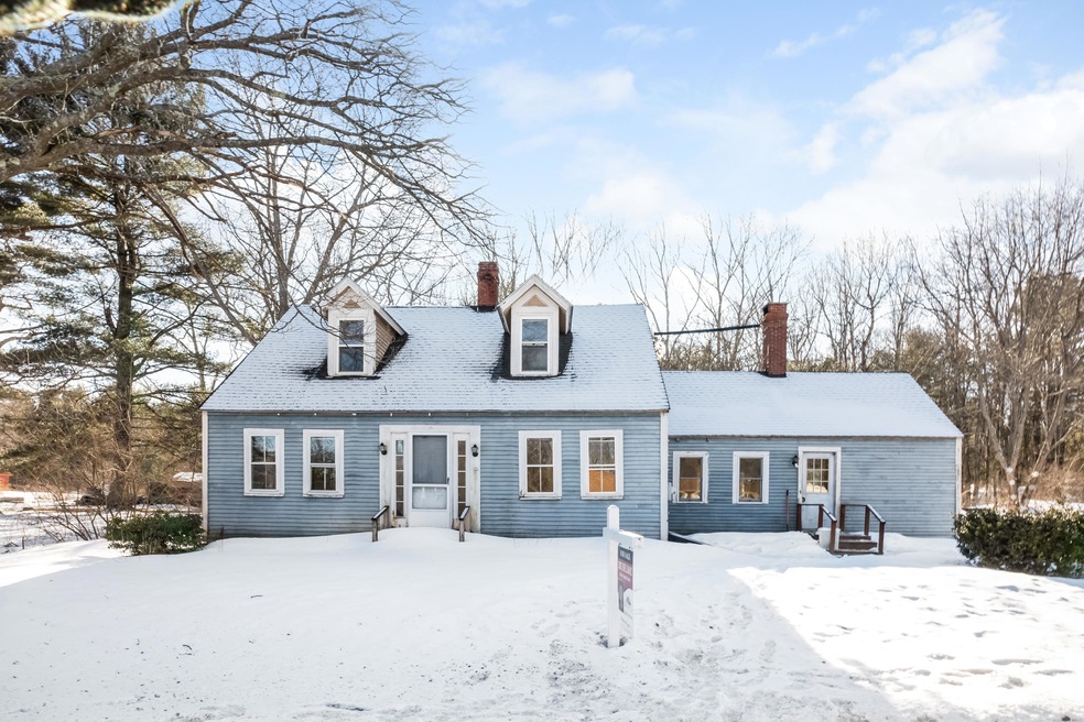 002-photo-front-view-6816541