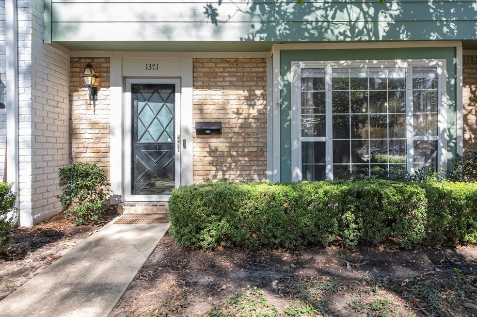 1371 Country Place Dr, Houston, TX 77079 - photo 1