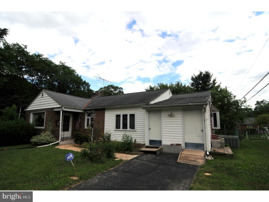 412 Marshfield Rd, Wilmington, DE 19803 - photo 1