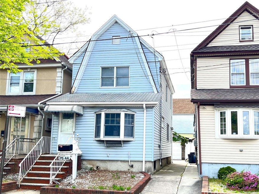 75-44 164th St, Flushing, NY 11366 - photo 1