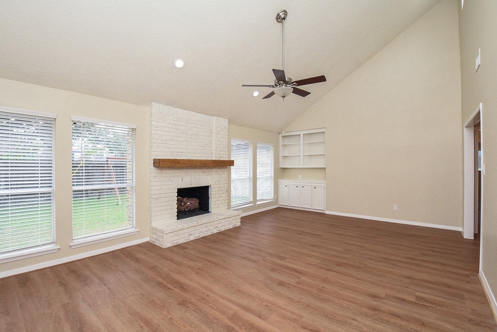 11311 Middleburgh Dr, Tomball, TX 77377 - photo 1