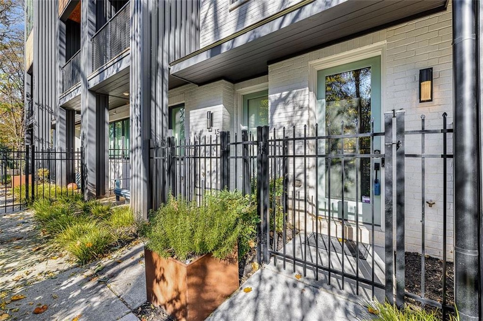 2347 Hosea L Williams Dr SE unit 16, Atlanta, GA 30317 - photo 1