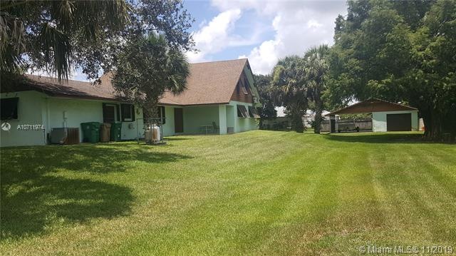 all that yard space {back yard}