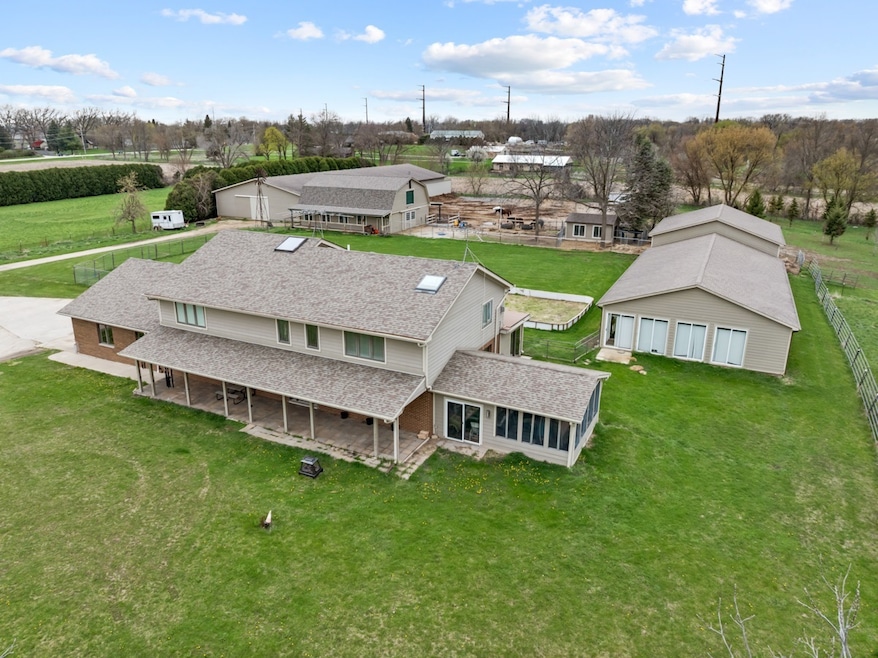 41W072 Bowes Rd, Elgin, IL 60124 - photo 1