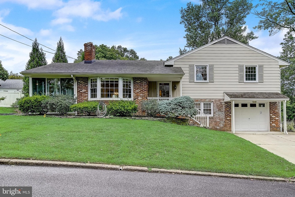 700 S Newton Lake Dr, Collingswood, NJ 08108 - photo 1