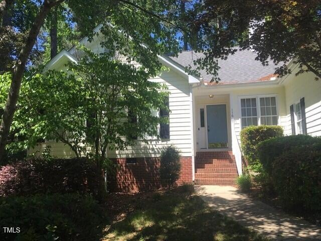 116 Hickory Glen Front Exterior