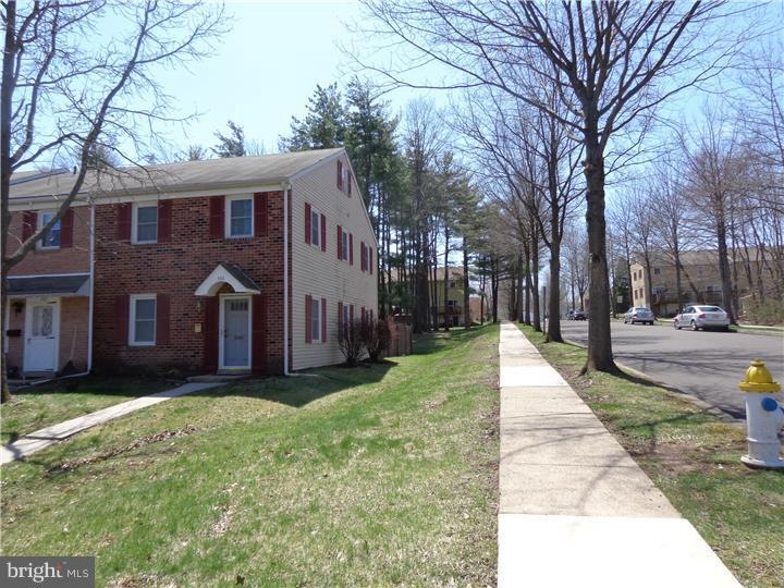 532 Barrington Ct, Sellersville, PA 18960 - photo 1