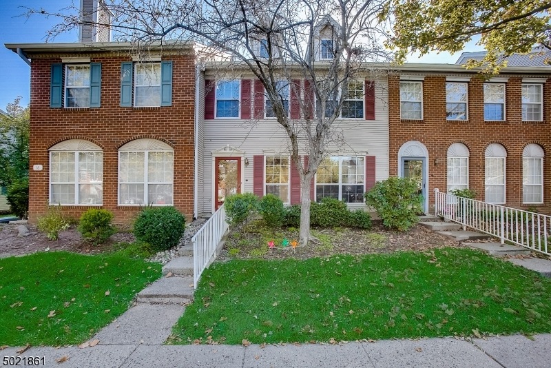 14 Hudson Ct, Franklin Park, NJ 08823 - photo 1