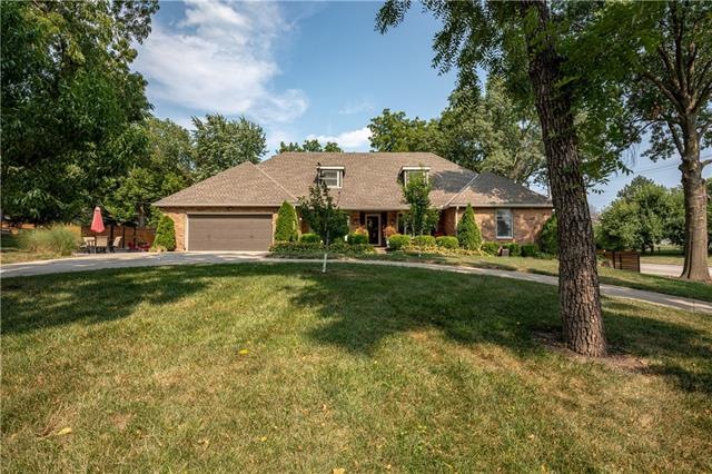 4651 Millbrook Ct, Shawnee, KS 66218 - photo 1