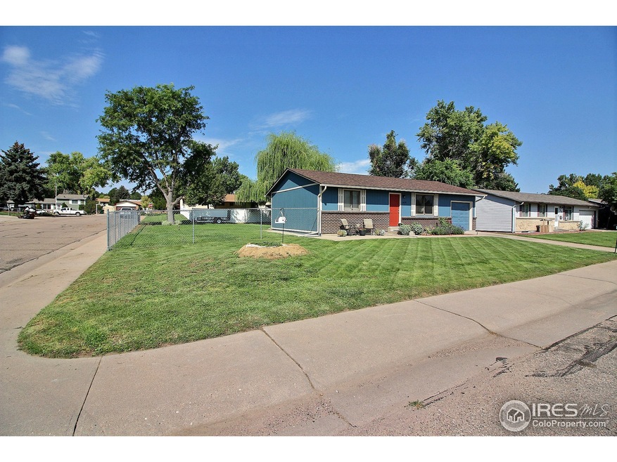 Large Corner Lot Home on Quiet Cul-De-Sac