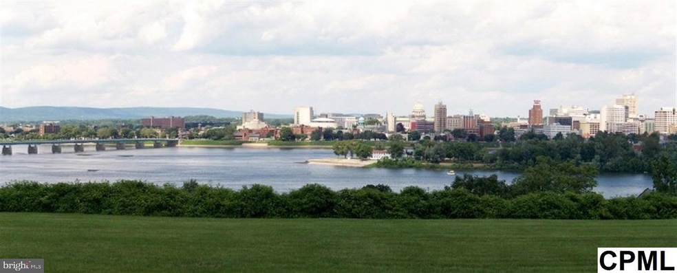 543 Bridgeview Dr, Lemoyne, PA 17043 - photo 1