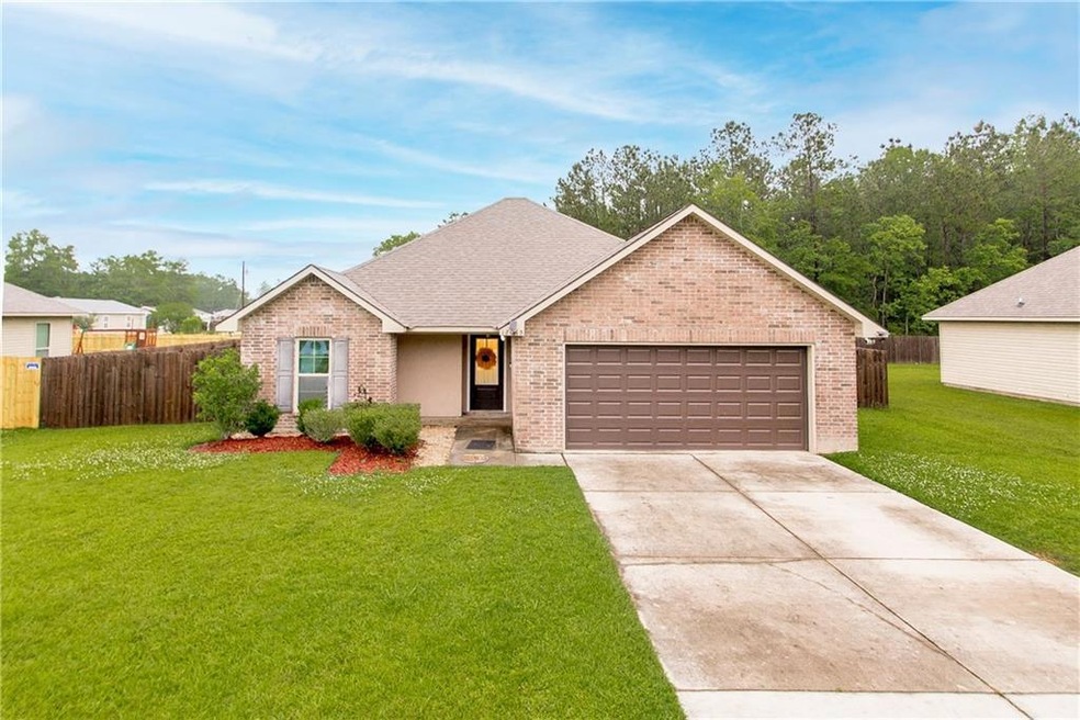 18065 Bass Lake Trail, Ponchatoula, LA 70454 - photo 1