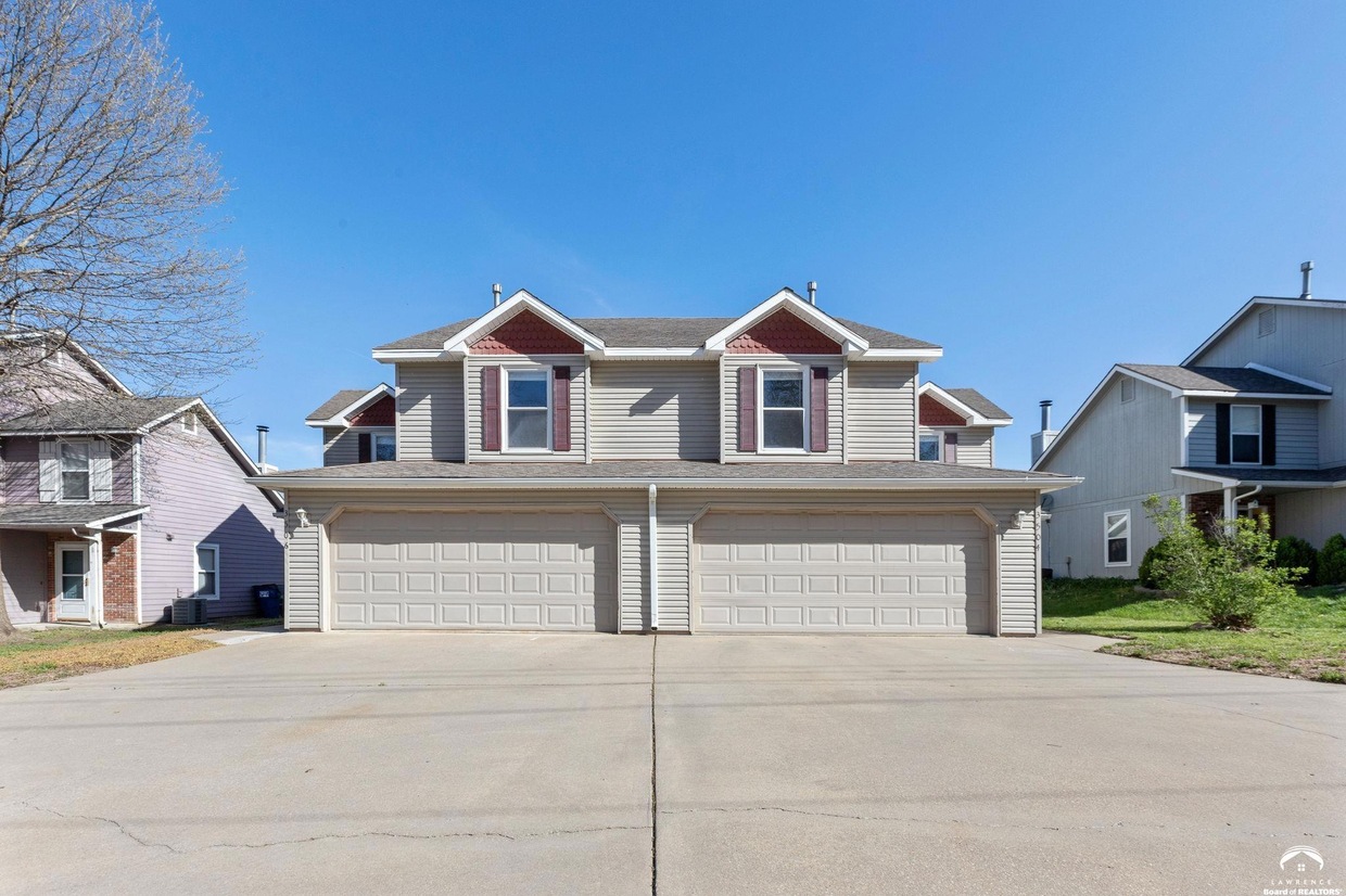 Tonganoxie KS Townhomes for Sale - Homes.com