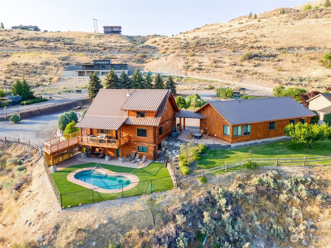 Chelan WA Real Estate & Homes for Sale - Homes.com