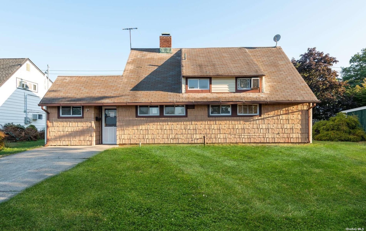 Alexa Starr | Real Estate Agent in Huntington, NY - Homes.com
