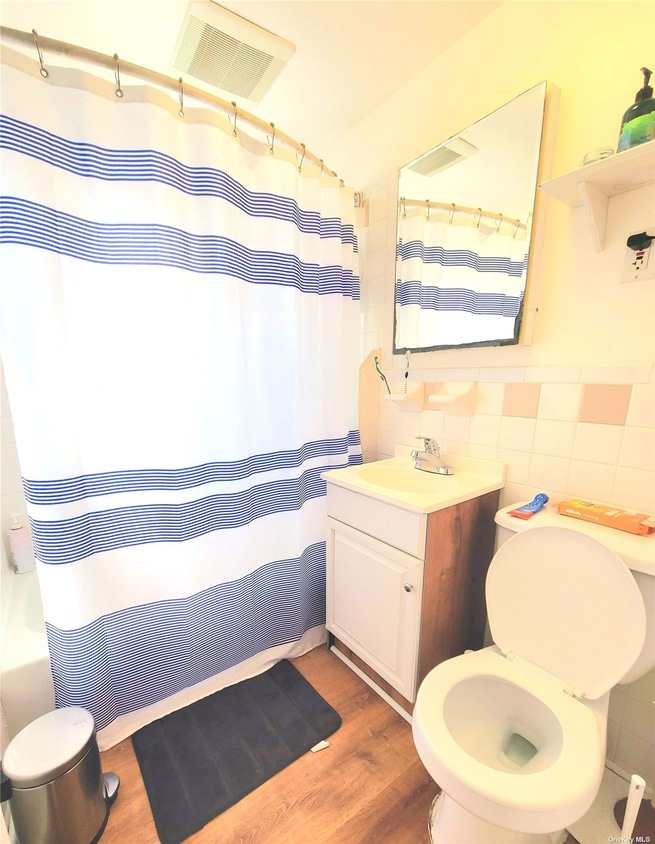 For Rent 833 Brush Hollow Rd, Westbury, NY 11590