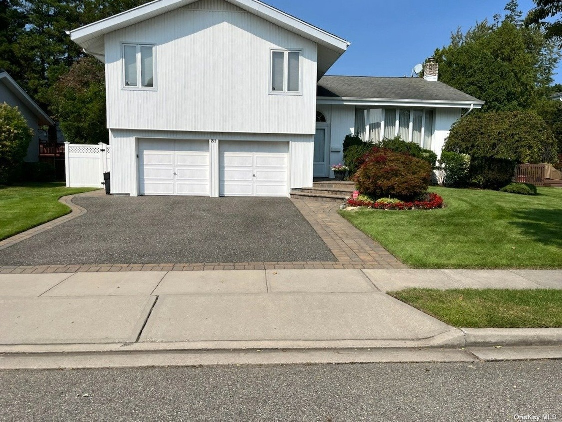 Muttontown NY Homes for Sale