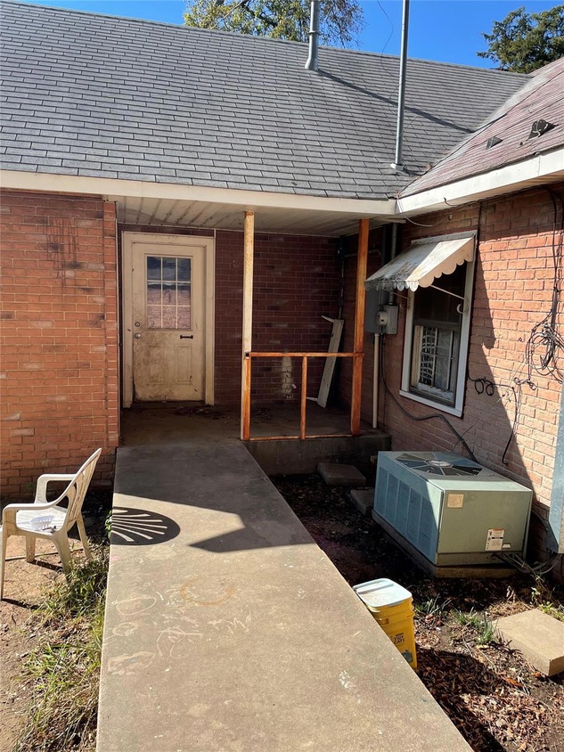 104 Mockingbird St, Ector, TX 75439 MLS 20573340