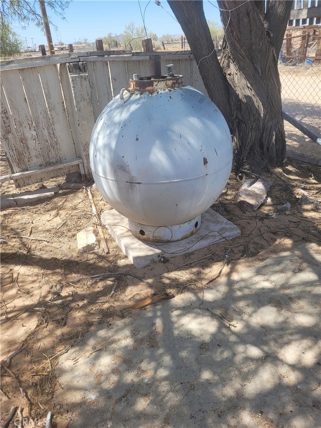 21284 Santa fe Ave, Hinkley, CA 92347 MLS HD23169899