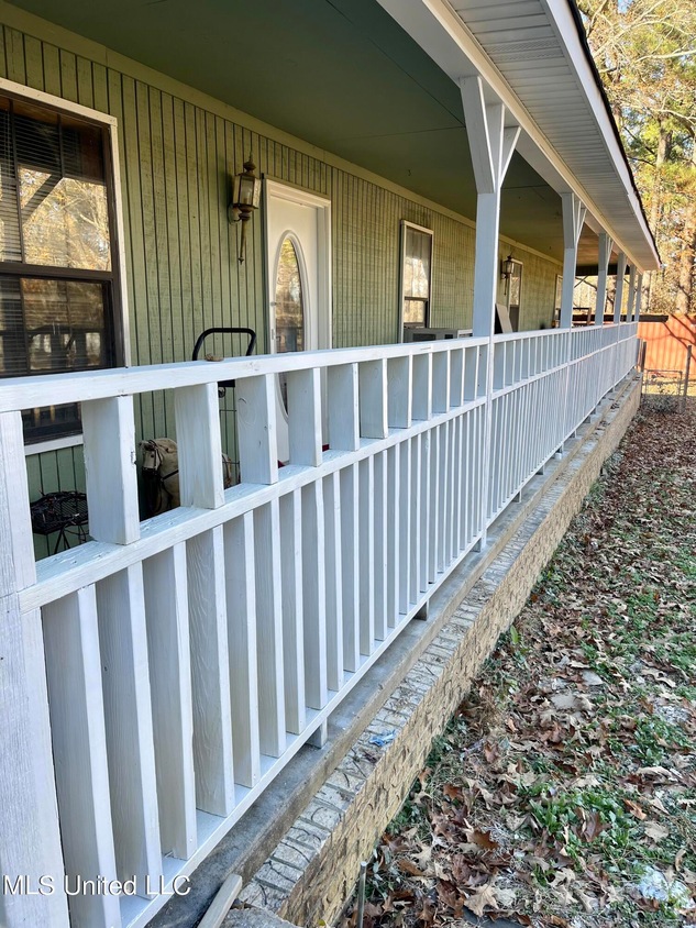 2015 Bubba Taylor Rd, Byhalia, MS 38611 MLS 4066033