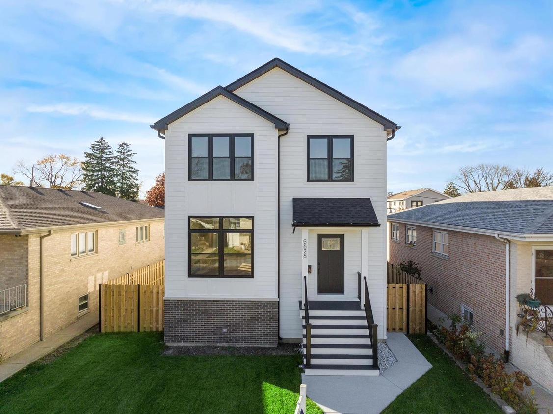 Eva Cuper | Real Estate Agent in Chicago, IL - Homes.com