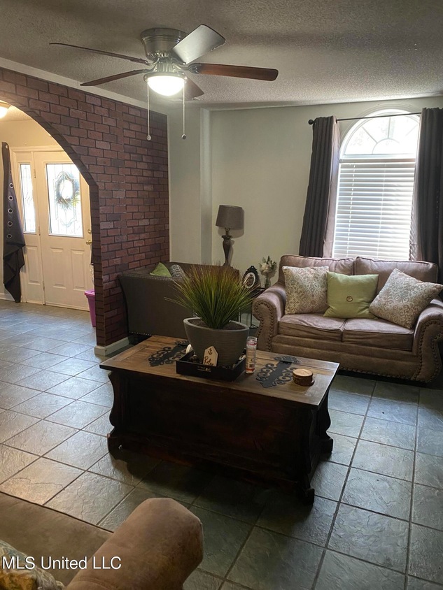 4700 Dupree Rd, Olive Branch, MS 38654