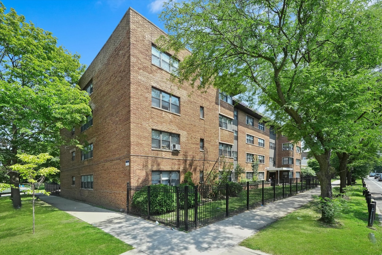 Chicago IL Multi-Family Homes & Duplexes for Sale - Homes.com