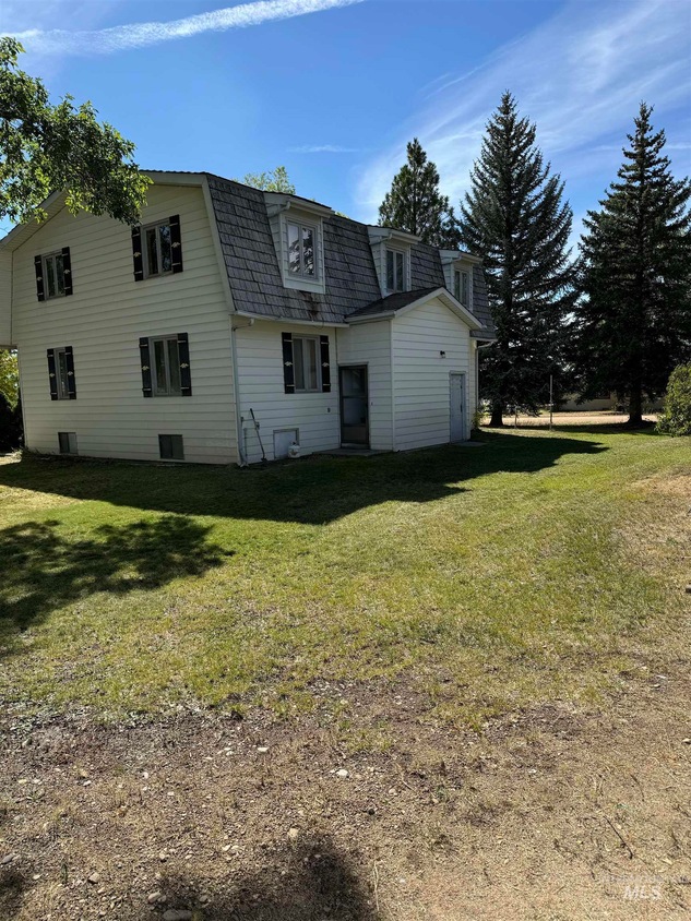 201 Ponderosa Ave E, Fairfield, ID 83327 MLS 98924013