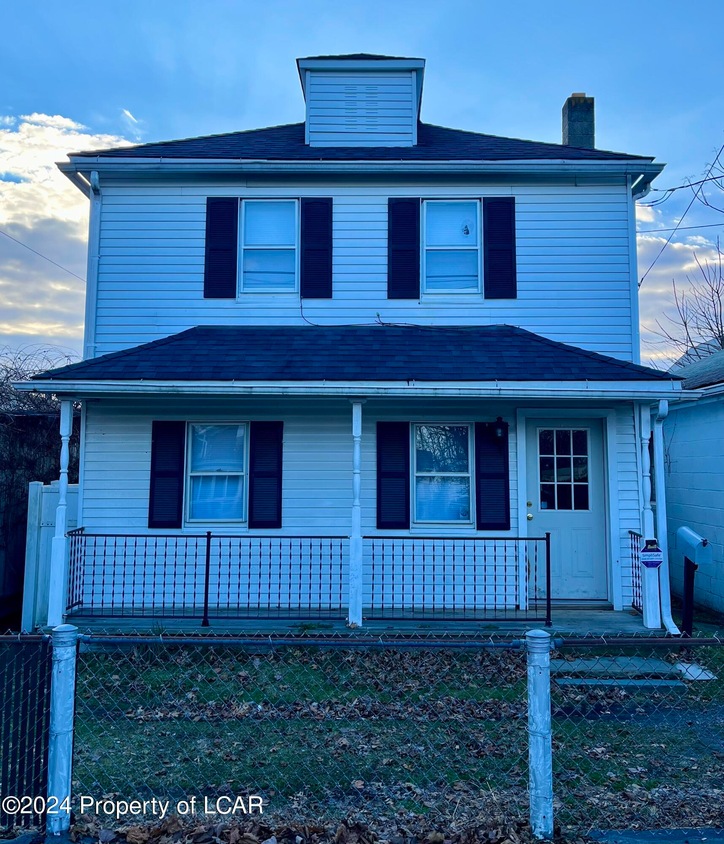 271 1/2 Charles St, Luzerne, PA 18709 MLS 235580