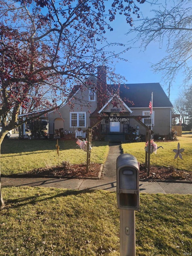 304 W Montgomery St, Francesville, IN 47946 MLS 202404205